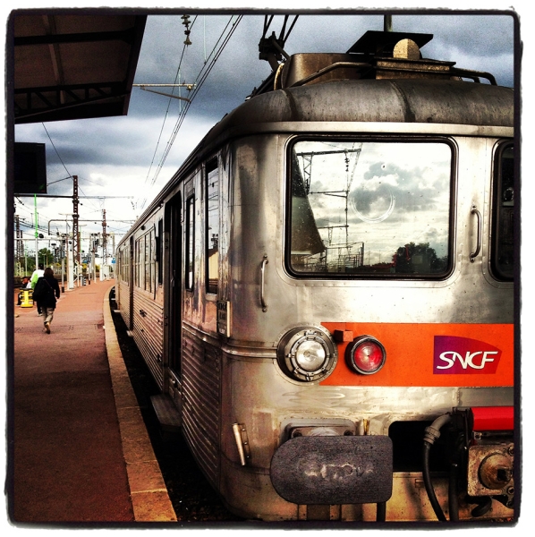 D_melun_trains_rouge_copie-RER